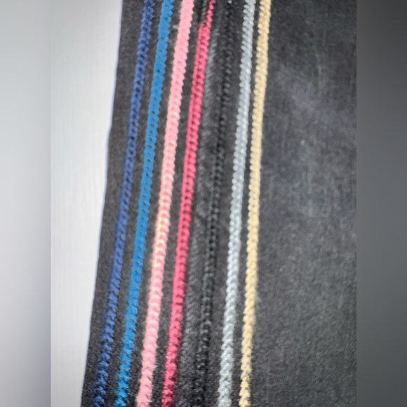DG2 Diane Gilman Black Stretch Jeans with Colorful Stitching down sides Size 4 - Picture 2 of 16